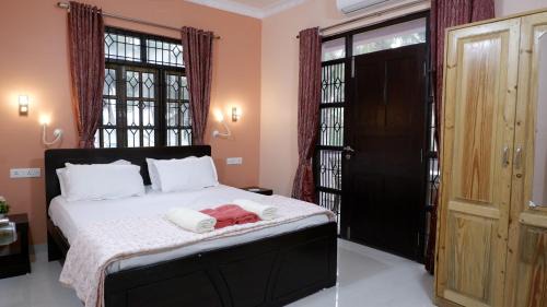 Deluxe Room (2 Adults + 1 Child)