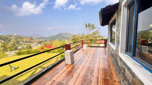 Quadruple Room with Mountain View