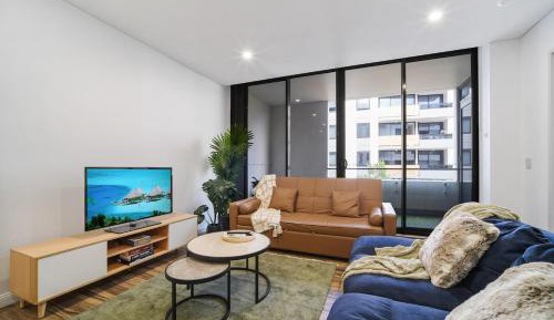 Two-Bedroom Deluxe Apartment with Balcony