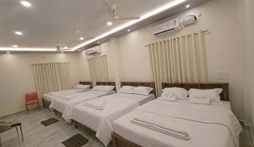 Deluxe Family Suite