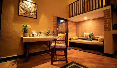 Deluxe King Suite