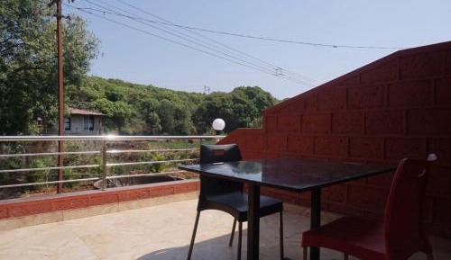 Standard Twin Room with Garden View