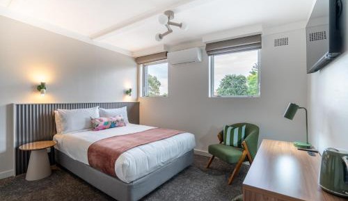 Deluxe Queen Room