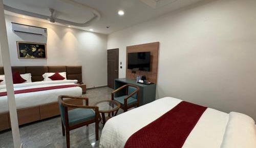 King Room with Two King Beds