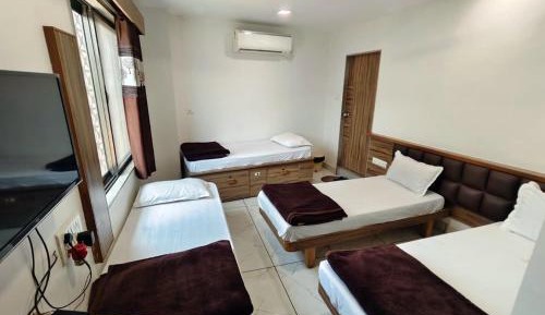 Deluxe Quadruple Room