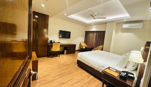 Suite with City View