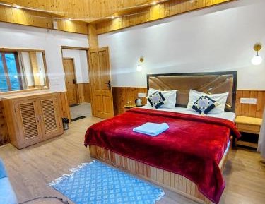 Double Room with Mountain View