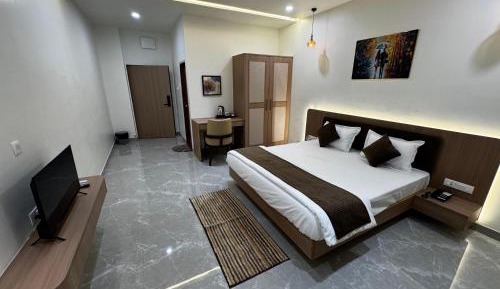 Deluxe Double Room with Balcony
