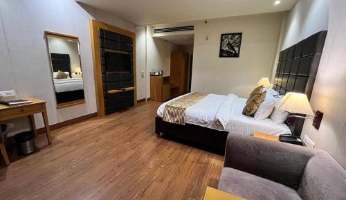 Deluxe Double or Twin Room with Garden View