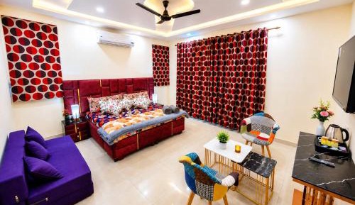 King Room with Balcony