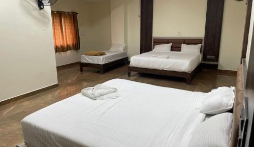 Deluxe Family Suite
