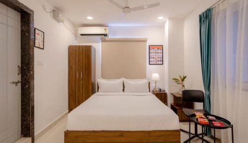 Standard Queen Room