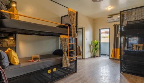 Bed in 10 Bed Mixed Dormitory with Balcony
