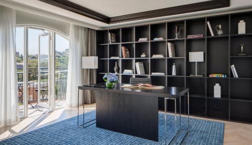 Royal Suite
