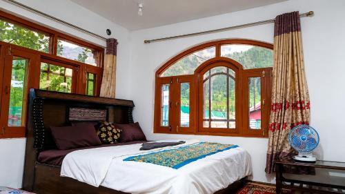 Double Room with Mountain View