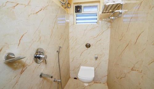Deluxe Double Room (2 Adults + 1 Child)