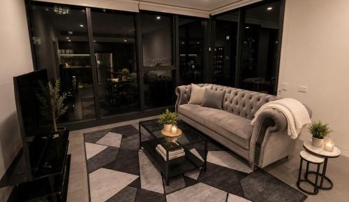 Two-Bedroom Deluxe Apartment with Balcony
