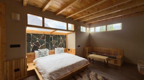 Queen Room with Garden View