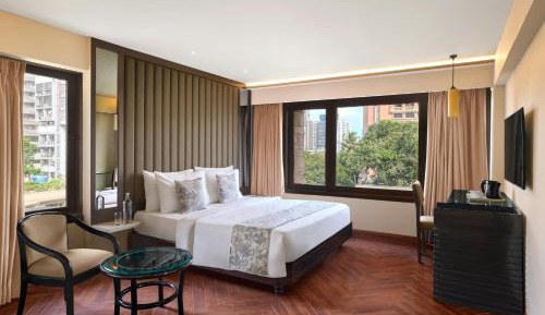 Winter Green Premium King Room with City View