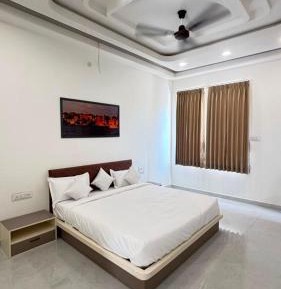 King Room with Mountain View