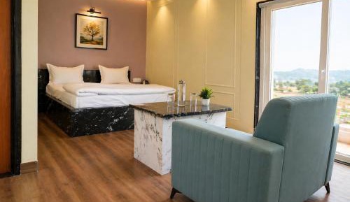 King Room with Mountain View