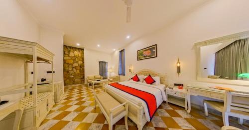 Suite with Garden View