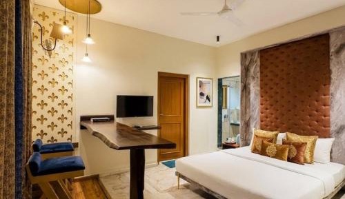 Superior King Room