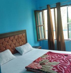 Double Room with Balcony (2 Adults + 1 Child)