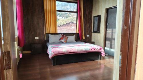 Double Room with Mountain View