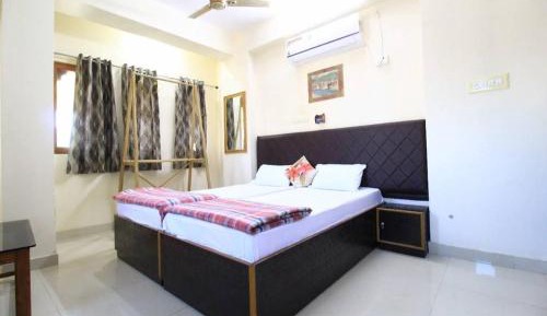 Double or Twin Room with Bathroom
