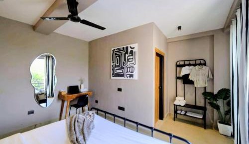 Queen Room
