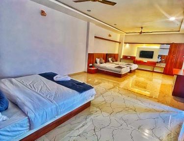 Family Room with Mountain View