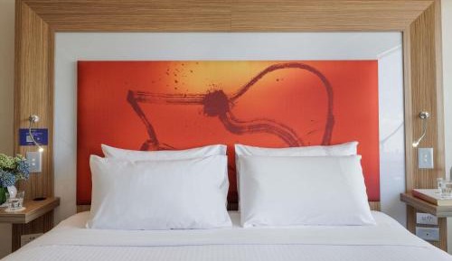 Superior Suite with 1 King Bed and Balcony