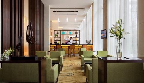 Fairfield Premier Twin Room with Kava Lounge Access & Flexible check-in/check-out