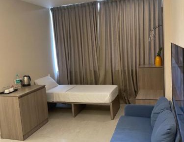 Deluxe Queen Room