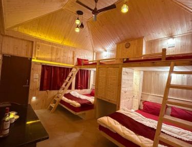 Deluxe Family Room