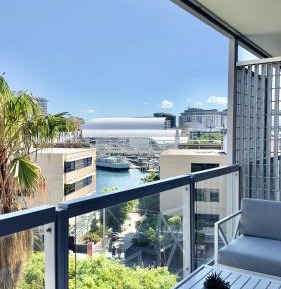 One-Bedroom Apartment with Sea View and Balcony