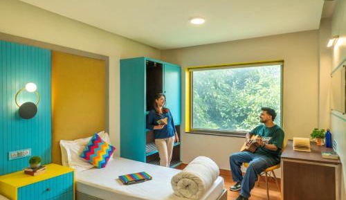 Deluxe Private A/C Room with Ensuite Bathroom