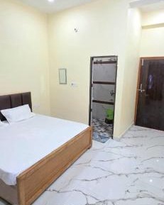 Deluxe Double Room (2 Adults + 1 Child)