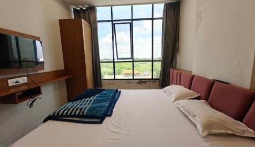 Double Room with Balcony (2 Adults + 1 Child)