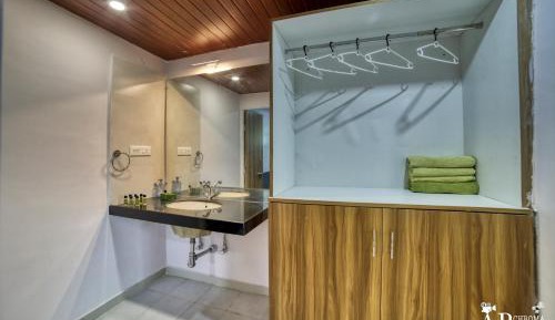Mixed Dormitory Room