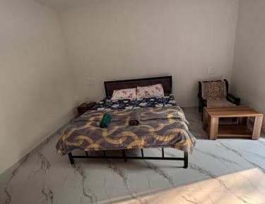 Single Room with Private Bathroom