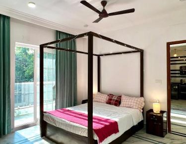 One-Bedroom Apartment with Balcony and Water View