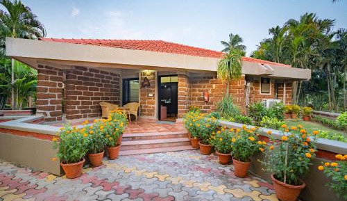 Villa with Garden View Room
