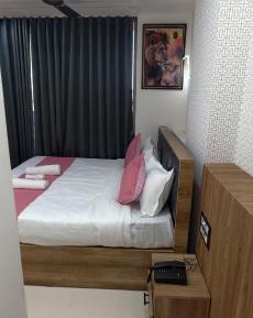 Queen Room with Balcony