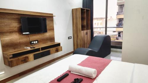King Room with Balcony