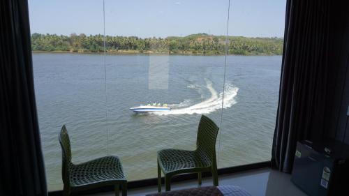 Deluxe Double Room with Sea View