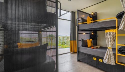 Bed in 4 Bed Mixed Dormitory with Garden View