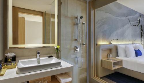 Premier Twin Room on Exclusive Floor with Premier Lounge Access  -  20% Discount on Food & Beverage, Laundry and SPA
