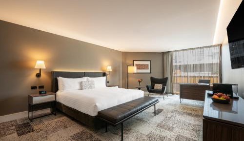 Premier King Corner Room